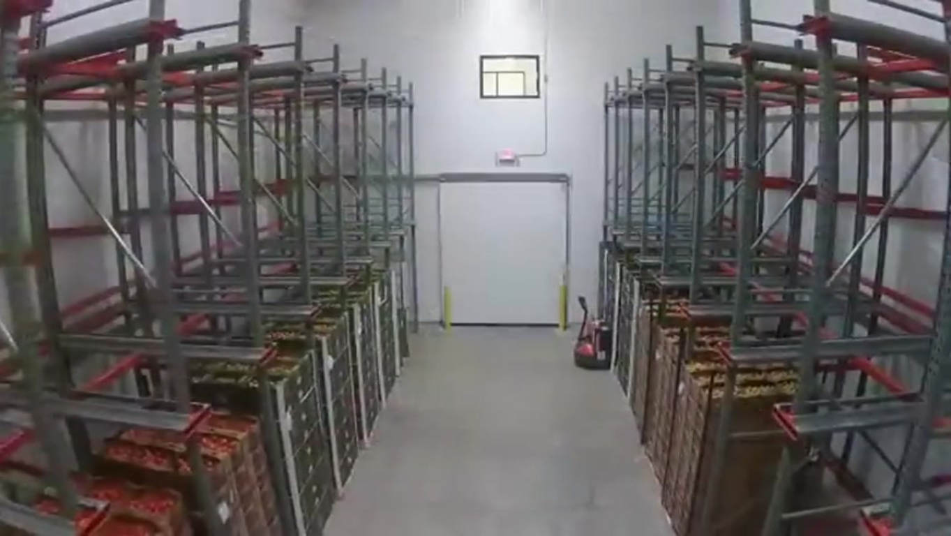 Mant�n tus productos frescos y seguros con nuestras bodegas refrigeradas en la Nueva Central de Abastos de San Antonio Texas